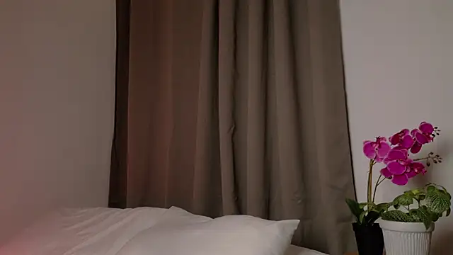 SeleneNova online show from February 26, 6:07 pm