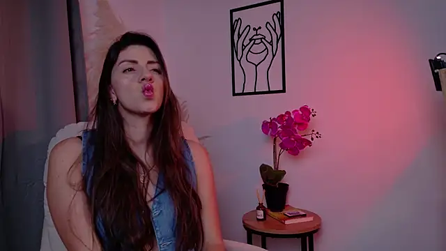 SeleneNova online show from March 30, 6:53 pm