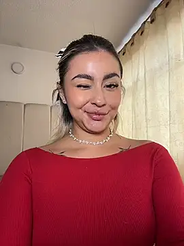 Elina Hills online show from January 31, 7:11 pm