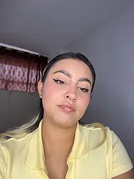 Snapshot of Elina_Hills chatting on May 25, 7:20 pm Elina Hills online show from May 25, 7:20 pm