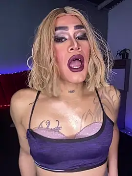Snapshot of melani_ferraraa_ chatting on April 28, 3:44 am melani ferraraa online show from April 28, 3:44 am