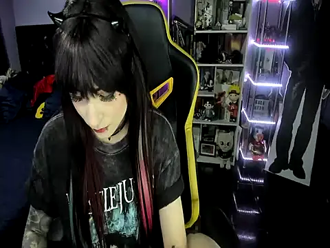 Snapshot of Yummy_dark chatting on November 14, 7:07 am Yummy dark online show from November 14, 7:07 am