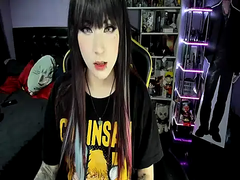 Snapshot of Yummy_dark chatting on November 25, 6:35 am Yummy dark online show from November 25, 6:35 am