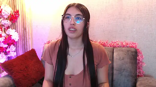 Snapshot of Valk_submissive chatting on February 7, 4:49 am Valk submissive online show from February 7, 4:49 am