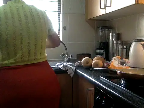 NewBeginnings8 online show from November 1, 11:23 am