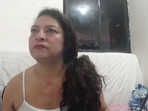 Snapshot of naughty_milf69 chatting on November 8, 10:48 am naughty milf69 online show from November 8, 10:48 am