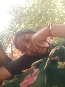 Snapshot of Cute_Arushi chatting on May 24, 9:36 am Cute Arushi online show from May 24, 9:36 am