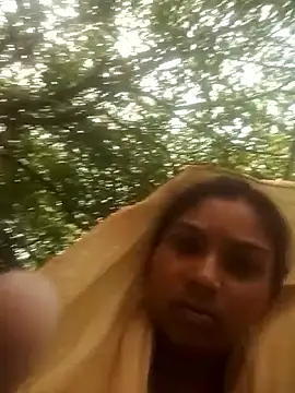 Snapshot of Cute_Arushi chatting on May 25, 4:07 am Cute Arushi online show from May 25, 4:07 am