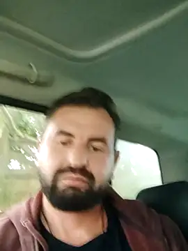 Snapshot of rooliv1 chatting on December 17, 8:26 pm rooliv1 online show from December 17, 8:26 pm