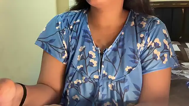 Snapshot of Shilpa_7 chatting on June 7, 4:22 pm Shilpa 7 online show from June 7, 4:22 pm