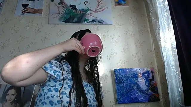 Snapshot of VoulezVous_Angel chatting on July 6, 3:47 am VoulezVous Angel online show from July 6, 3:47 am