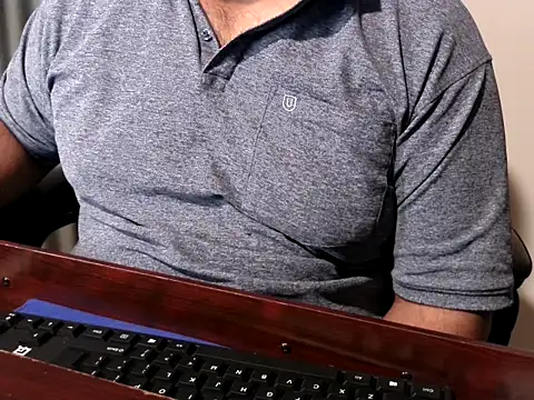 Snapshot of SUN-MON-69 chatting on February 11, 10:26 pm SUN-MON-69 online show from February 11, 10:26 pm
