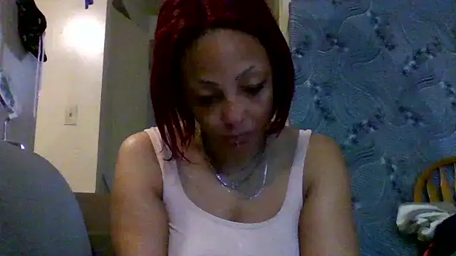 Snapshot of Juicyapplecandy chatting on June 18, 12:53 pm Juicyapplecandy online show from June 18, 12:53 pm