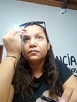 Snapshot of Samaraa_Lee chatting on November 10, 11:42 am Samaraa Lee online show from November 10, 11:42 am