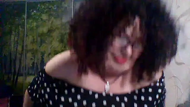 Snapshot of Milaniya606 chatting on June 17, 5:25 pm Milaniya606 online show from June 17, 5:25 pm