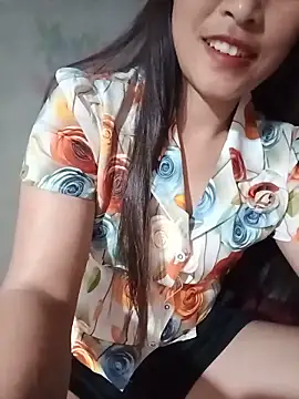 Snapshot of Alice-567 chatting on June 3, 4:34 pm Alice-567 online show from June 3, 4:34 pm