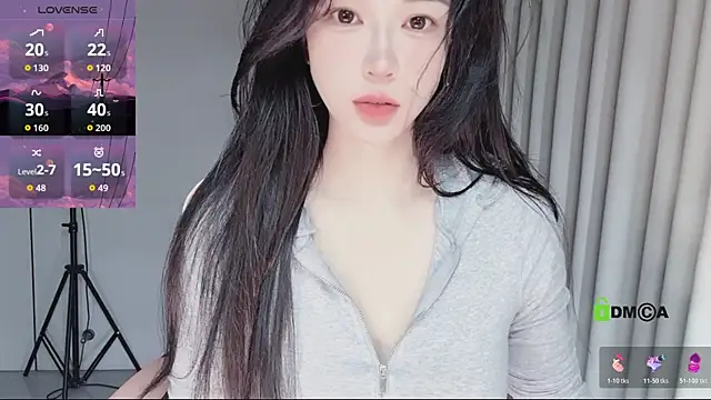 Snapshot of YunShan-33 chatting on June 8, 3:29 am YunShan-33 online show from June 8, 3:29 am