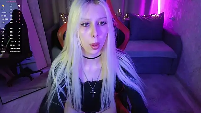 goth  tv online show from January 10, 11:12 am