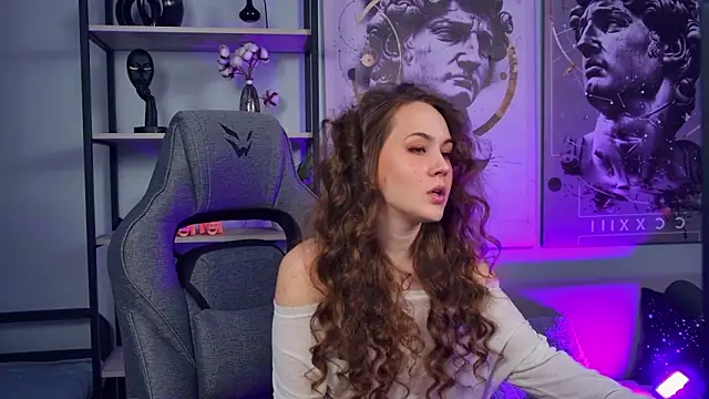 ElinVale online show from March 25, 9:48 am