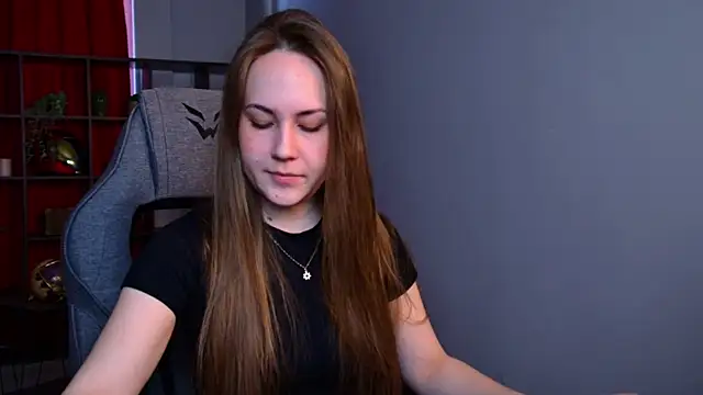 ElinVale online show from April 4, 12:02 pm