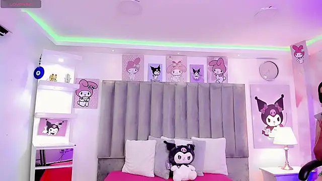 ClaudiaSophia online show from February 9, 11:25 am