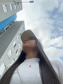 Brunettecollins05 online show from February 4, 7:20 pm