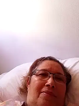 Snapshot of Cessi50 chatting on May 4, 9:22 pm Cessi50 online show from May 4, 9:22 pm
