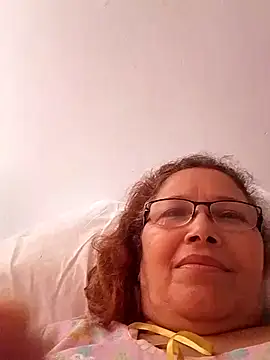 Snapshot of Cessi50 chatting on May 11, 12:44 pm Cessi50 online show from May 11, 12:44 pm
