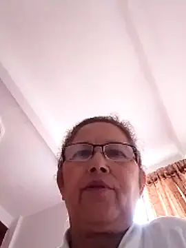 Snapshot of Cessi50 chatting on May 11, 4:15 pm Cessi50 online show from May 11, 4:15 pm