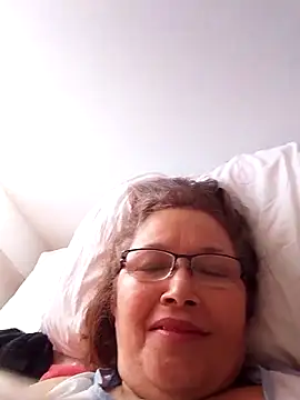 Snapshot of Cessi50 chatting on May 31, 12:45 pm Cessi50 online show from May 31, 12:45 pm
