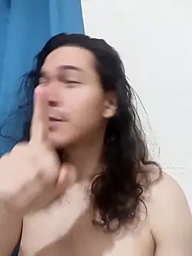 Snapshot of OnixAgata0 chatting on February 9, 6:28 am OnixAgata0 online show from February 9, 6:28 am