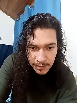 Snapshot of OnixAgata0 chatting on March 31, 1:40 am OnixAgata0 online show from March 31, 1:40 am