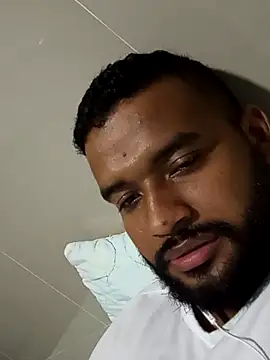 Snapshot of William1_234 chatting on November 4, 5:17 am William1 234 online show from November 4, 5:17 am