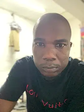 Snapshot of Ndodemnyama@xh chatting on January 12, 11:04 am Ndodemnyamaxh online show from January 12, 11:04 am