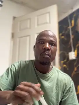 Snapshot of Ndodemnyama@xh chatting on February 1, 8:57 am Ndodemnyamaxh online show from February 1, 8:57 am