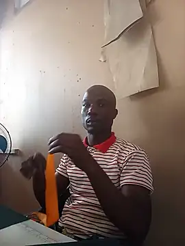 Snapshot of Ndodemnyama@xh chatting on May 28, 11:29 am Ndodemnyamaxh online show from May 28, 11:29 am
