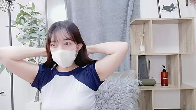 Snapshot of Sana_84 chatting on May 10, 9:14 am Sana 84 online show from May 10, 9:14 am