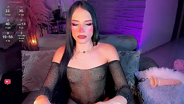 Snapshot of SexyNaza_1 chatting on May 29, 12:19 am SexyNaza 1 online show from May 29, 12:19 am