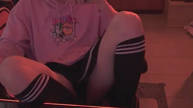 Snapshot of Liv_shy666 chatting on November 1, 12:18 pm Liv shy666 online show from November 1, 12:18 pm