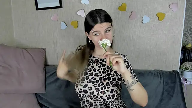 Snapshot of Zorianaa chatting on April 27, 8:40 pm Zorianaa online show from April 27, 8:40 pm