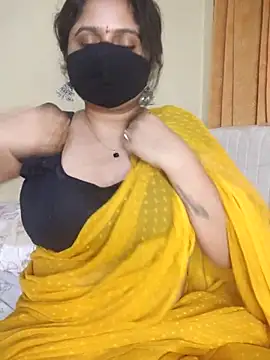 Snapshot of mouni499 chatting on June 16, 7:38 pm mouni499 online show from June 16, 7:38 pm