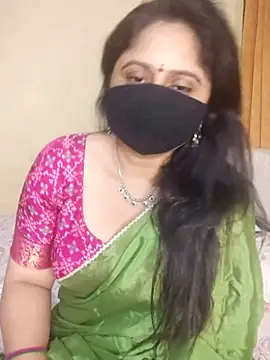 Snapshot of mouni499 chatting on June 17, 3:13 pm mouni499 online show from June 17, 3:13 pm