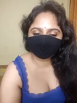Snapshot of mouni499 chatting on June 18, 9:30 pm mouni499 online show from June 18, 9:30 pm