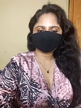 Snapshot of mouni499 chatting on June 19, 7:17 pm mouni499 online show from June 19, 7:17 pm