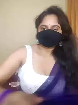 Snapshot of mouni499 chatting on June 24, 3:22 pm mouni499 online show from June 24, 3:22 pm