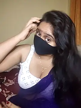Snapshot of mouni499 chatting on July 13, 5:27 pm mouni499 online show from July 13, 5:27 pm