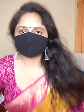 Snapshot of mouni499 chatting on July 14, 12:55 pm mouni499 online show from July 14, 12:55 pm