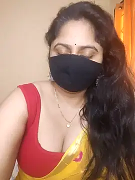 Snapshot of mouni499 chatting on July 19, 7:12 am mouni499 online show from July 19, 7:12 am