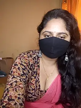 Snapshot of mouni499 chatting on July 24, 10:13 am mouni499 online show from July 24, 10:13 am