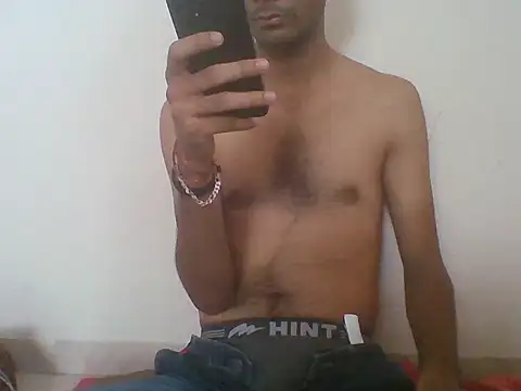 Snapshot of Bull_Dick_69 chatting on April 29, 5:44 am Bull Dick 69 online show from April 29, 5:44 am